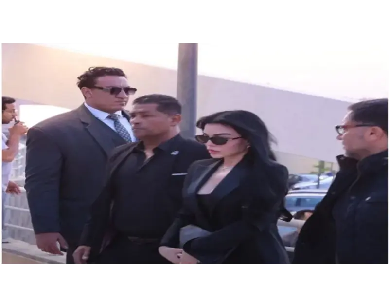 عزاء حشد فني وسياسي ضخم وحضور جمال مبارك وهيفاء وهبي
