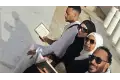 بملابس الإحرام والمصحف. أحدث ظهور لمحمد رمضان أثناء أداء فريضة الحج
