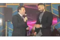 بكلمات تامر حسني يودع هاني شاكر ويدعو له بالرحمة
