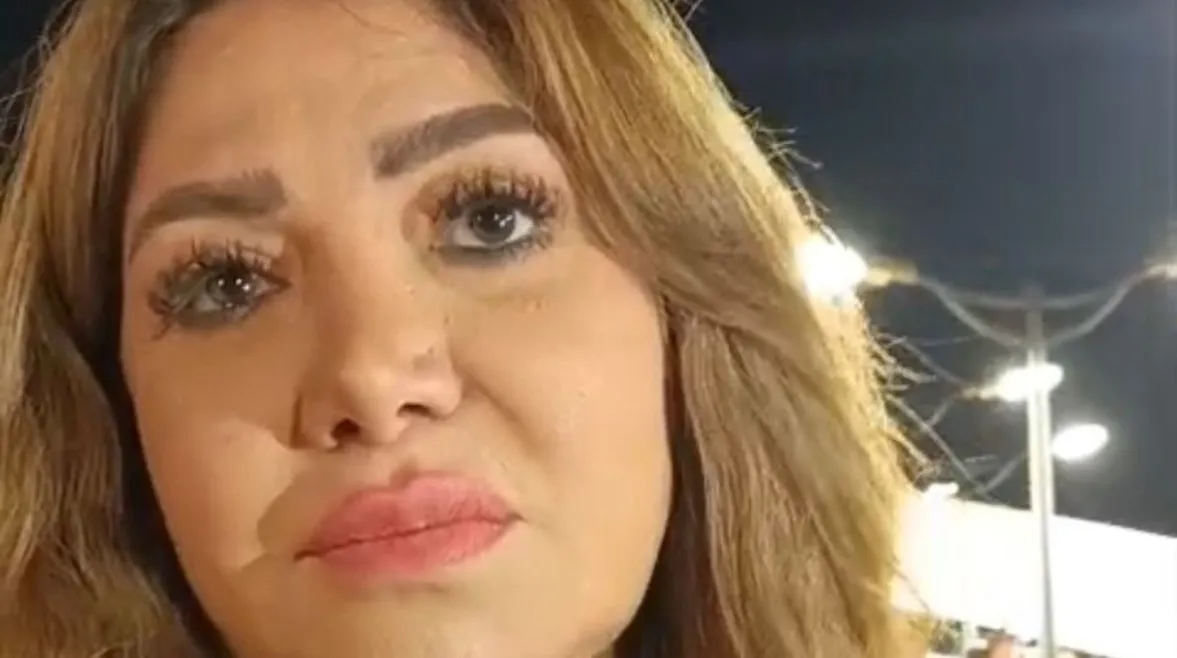 "اللي بيعملوا مشاكل دخلاء". لقاء سويدان تشيد بالصحفيين في عزاء هاني شاكر