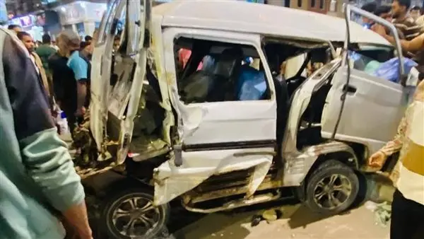 بسبب تعطل فرامل سيارة المياه.. مصرع شخصين وإصابة 9 بحادث مروع بمطروح