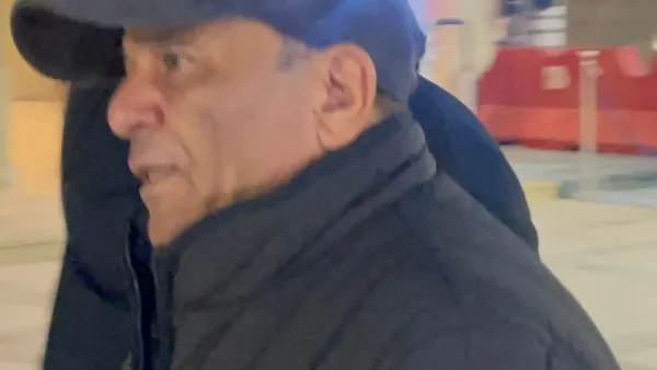 محمد فؤاد وإيهاب توفيق وتامر حسني يقدمون العزاء في وفاة هاني شاكر