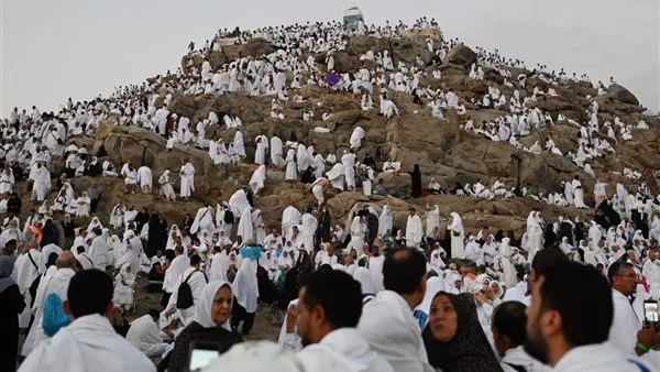 السياحة: خطة متكاملة لحماية الحجاج من ارتفاع الحرارة خلال أداء مناسك الحج