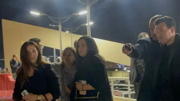 إيمي ودنيا سمير غانم ورامي رضوان يقدمون العزاء في وفاة هاني شاكر