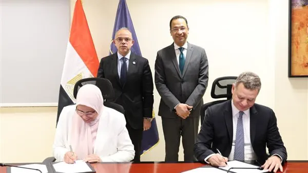 وزيرا الاتصالات والاستثمار يشهدان توقيع بروتوكول لدعم صادرات أشباه الموصلات