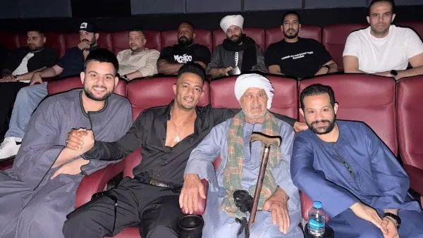 بعد محمد رمضان يستضيف الشباب الثلاثة في عرض أسد