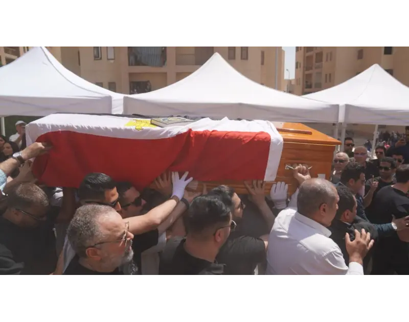 حزن وانكسار. 14 صورة من تشييع هاني شاكر بحضور نجوم الفن والإعلام