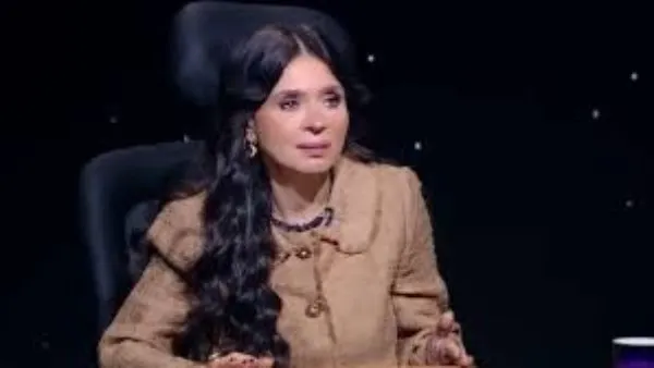 دينا تثُير الجدل: أسعد لحظات حياتي وأنا مش متجوزة والحياة أحلى من غير راجل