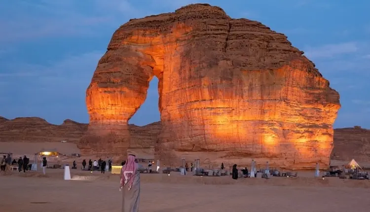 دليل صيف السعودية 2026: وجهات عالمية على أرض المملكة وأسرار "تأشيرة السياحة" الجديدة
