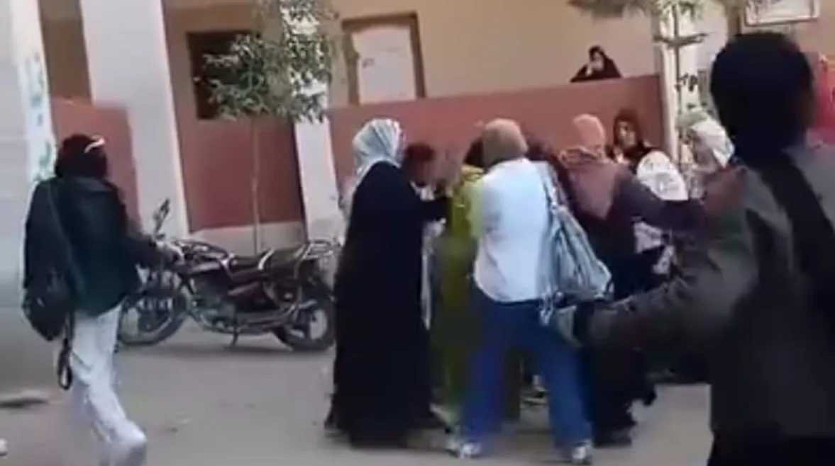 حقيقة فيديو مدرسة فاقوس.. الحكاية الكاملة وراء صرخة المعلمة المزعومة