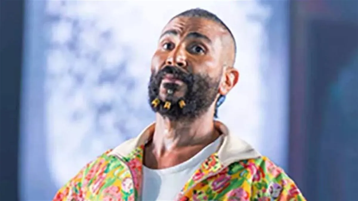 أحمد سعد يفتح قلبه ويكشف حقيقة انفصاله عن علياء بسيوني وموضة الضفيرة الغريبة