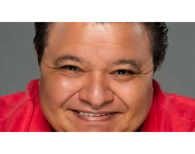 خالد جلال يكسر حاجز الخوف بمسرحية «حاجة تخوف» ويحتفل بربع قرن من الإبداع