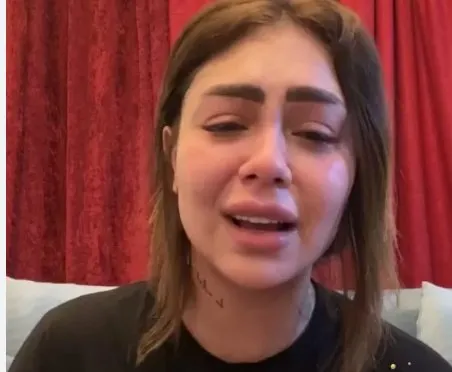 تفاصيل النطق بالحكم على البلوجر هدير عبد الرازق في قضية غسل الأموال