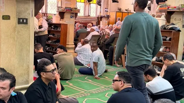 محمود الليثي بعد دفن والد حمو بيكا: مات نفس اليوم اللي أمي ماتت فيه