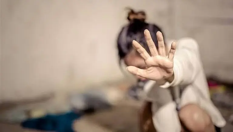 «استعبدتني وأنا قاصر».. الاعترافات الكاملة لـ«الرسامة القاصر» في اتهام المطربة دينا. أ بـ«هتك عرضها»