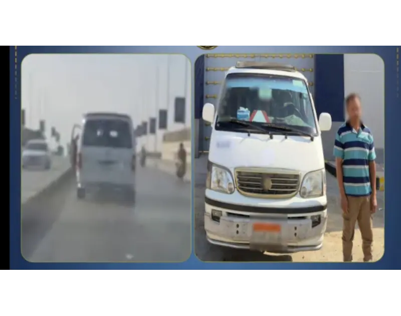 "كنت بوصل صاحبي".. القبض على سائق فتح باب السيارة أثناء القيادة