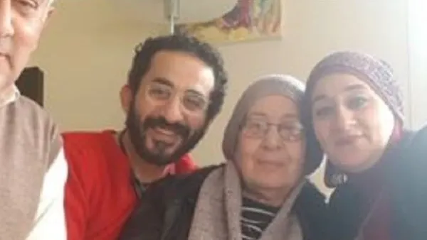 شقيقة أحمد حلمي تنعي والدتها: راح فين الأمان لما مشيتي