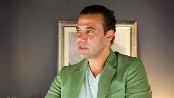 محمد إمام ومرحلة "برنس العالم": هل يتحول التكرار إلى فخ فني؟