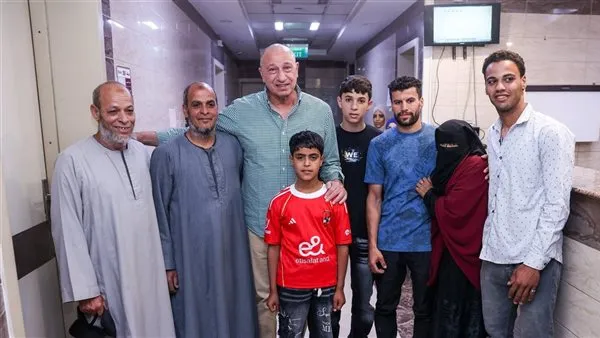 الخطيب يواصل دعمه لمشجع الأهلي المصاب بعد حادث القمة