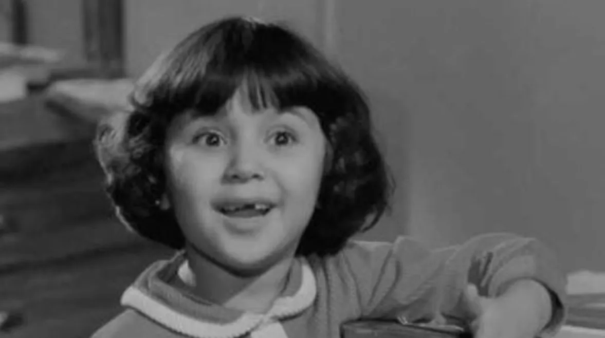 حياة الفنانة إكرام عزو وأشهر إفيهاتها في ذكرى رحيلها