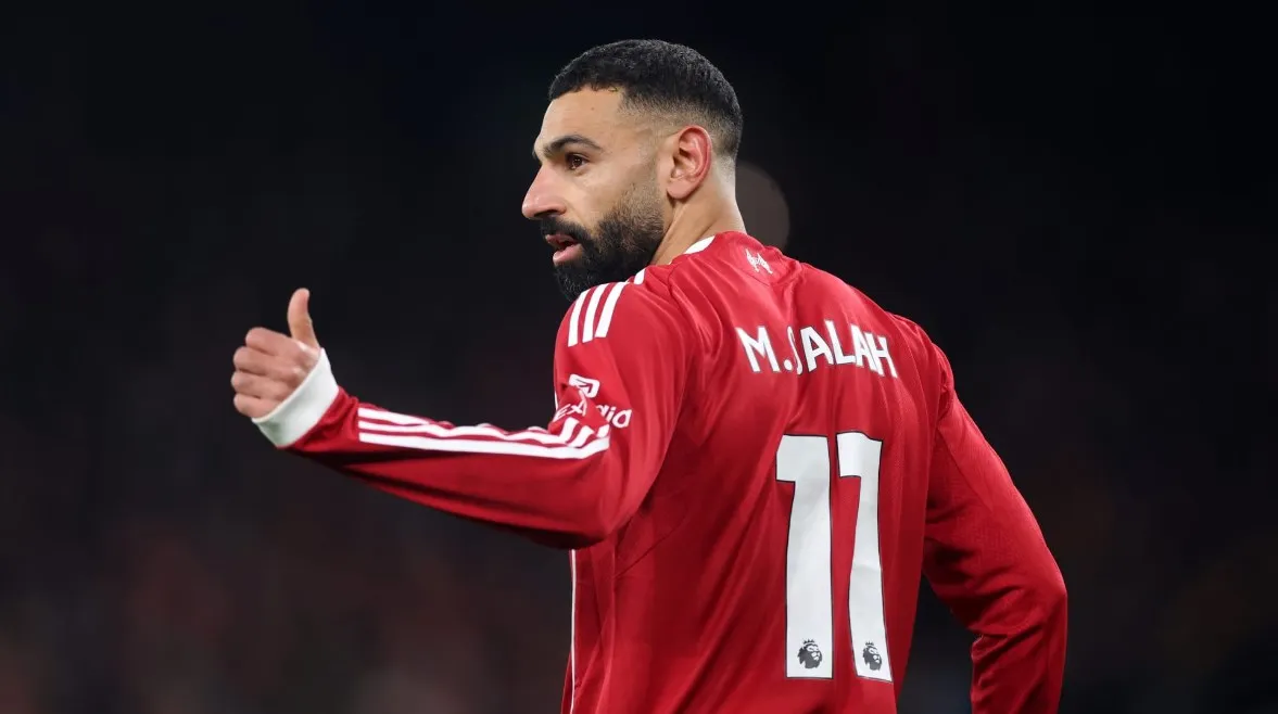 لعبة التعتيم الاحترافية: كيف يدير رامي عباس مستقبل محمد صلاح وسط ضجيج الميركاتو