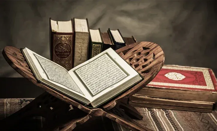 تحليل فكري: حقيقة العلاقة بين القرآن والكتب السماوية السابقة