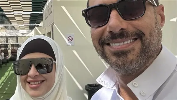 أحمد السعدني ينشر صورة من الحج مع ياسمين عبد العزيز ويعلق: ربنا يتقبل يا حاجة
