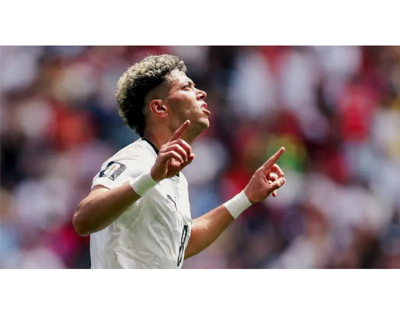 زلزال في ميركاتو الأهلي.. نيوم يطارد إمام عاشور وتريزيجيه يقترب من الرياض