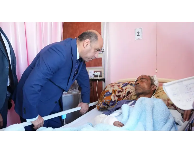 وزير العمل يتابع حالة المصابين في حادث مشروع القطار السريع بـ 6 أكتوبر