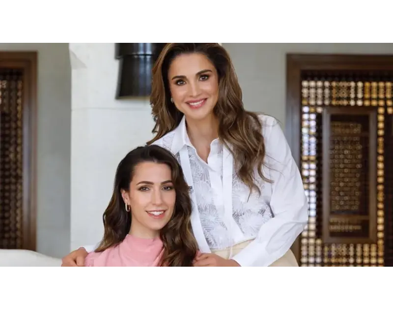 5 إطلالات من خزانة الملكة أناقة ملكية بلمسة شبابية (صور)