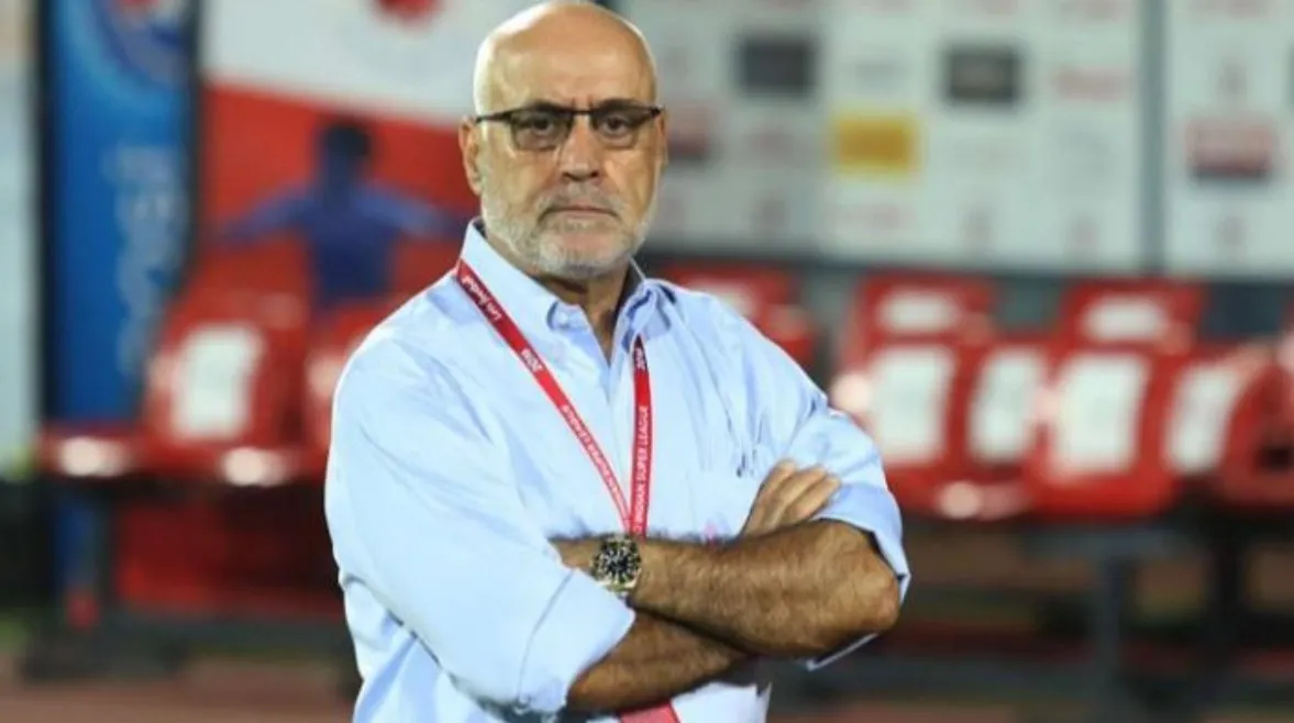 فينجادا يكشف توقعاته لبطل كأس العالم ويسترجع ذكرياته مع الزمالك (حوار)