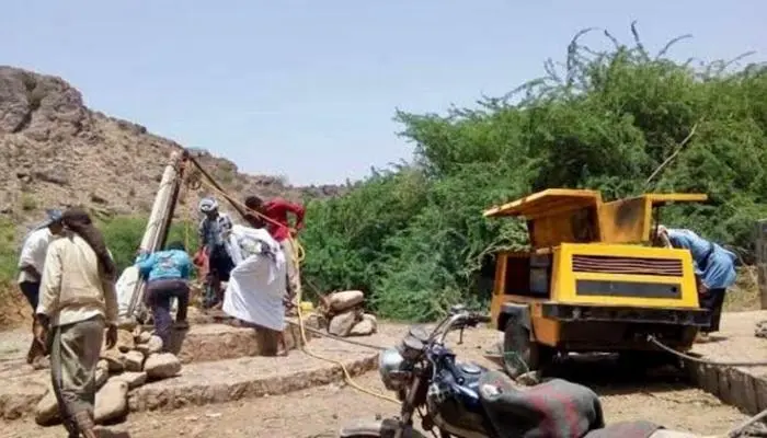 مأساة في أعماق البئر وجوع ينهش الأجساد في حجة اليمنية