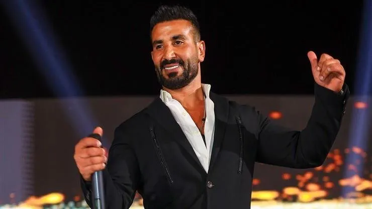أحمد سعد يرد على شخص هاجمه بسبب إطلالته الأخيرة