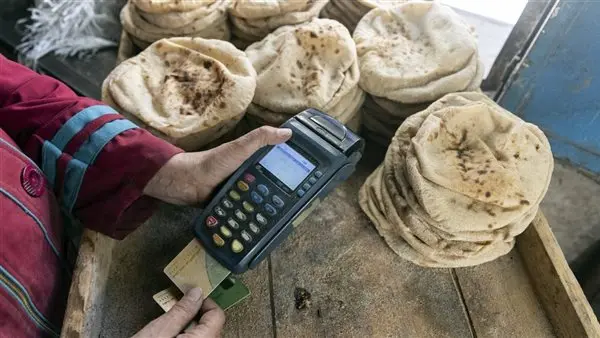 شعبة المخابز: الخبز المدعم مستمر و900 جنيه شهريًا لأسرة من 4 أفراد على بطاقة التموين ضمن الدعم النقدي