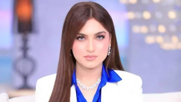 ياسمين عز ترد على جدل زي منتخب مصر وواقعة سيدة مدينة نصر