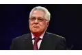 توفيق عبد الحميد يعلن اعتزال الفن نهائيا