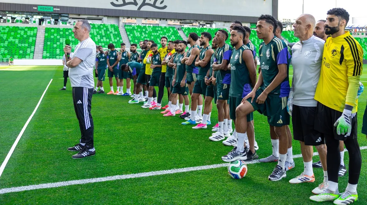 تحليل تصريحات الخيبري: رهان المنتخب السعودي على دونيس في كأس العالم
