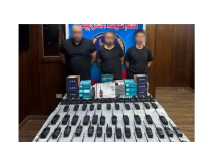 خيوط العنكبوت في القاهرة: كيف أطاحت الأجهزة الأمنية بشبكة لتهريب الأجهزة اللاسلكية المحظورة