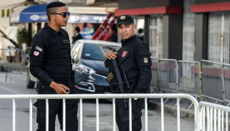 القبض على مجرم خطير في تونس تورط في 32 قضية