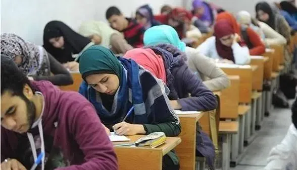 9 أخطاء يقع فيها أهالي طلاب الثانوية العامة تزيد التوتر بدل الدعم