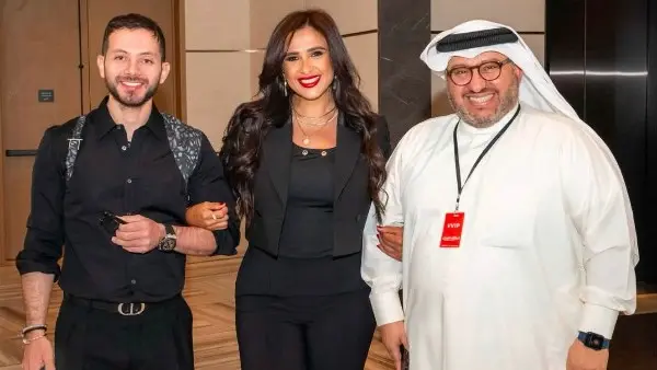 ياسمين عبد العزيز تتألق في العرض العالمي لفيلم خلي بالك من نفسك