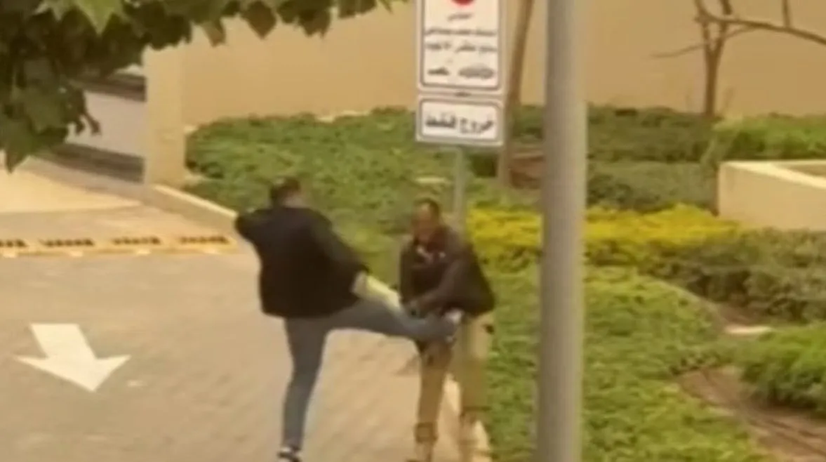 تفاصيل براءة رجل أعمال من تهمة استعراض القوة في واقعة فرد أمن التجمع