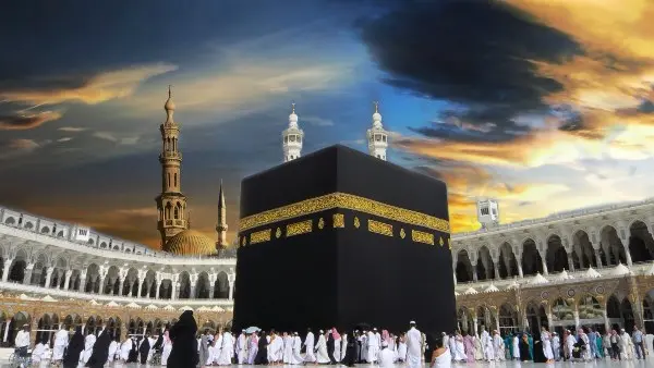 ضوابط العمرة 1448هـ: كواليس القرارات الجديدة لحماية المعتمرين
