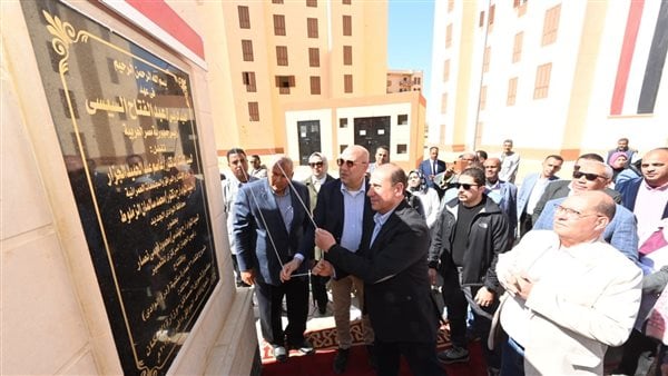 وزير الإسكان ومحافظ الوادي الجديد يفتتحون مشروع "درة الوادي" بمدينة الخارجة
