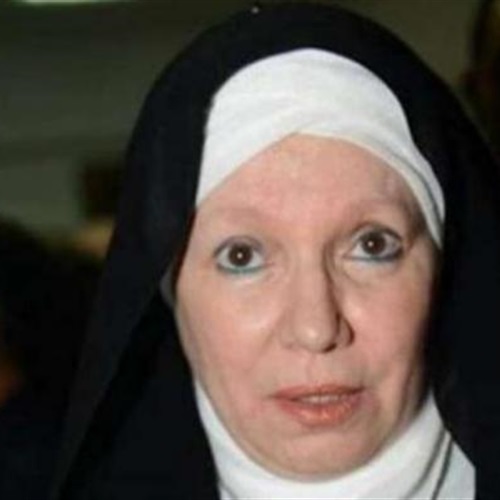 مشيرة إسماعيل تكشف سر ارتداء الحجاب ورأيها في ملابس الفنانات 