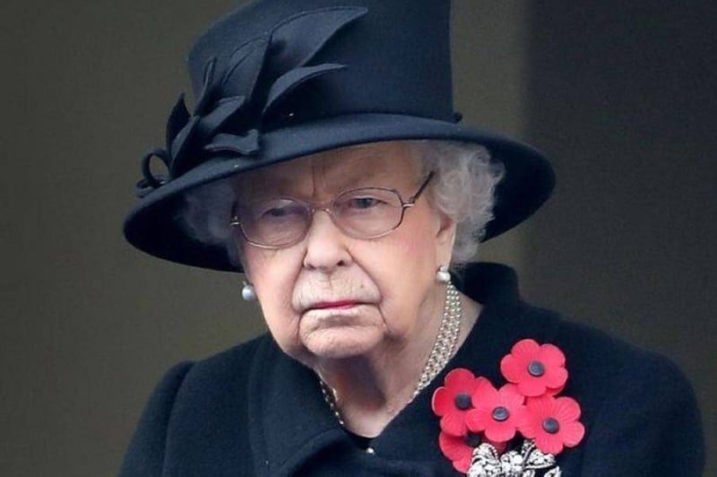 الكشف عن أنواع المجواهرات التي ستدفن مع الملكة إليزابيث 
