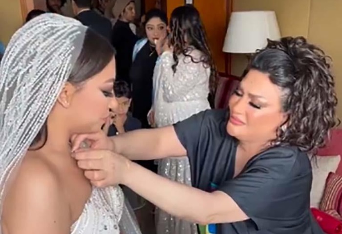بدرية طلبة تكشف أسباب عدم حضور شريهان حفل زفاف ابنتها