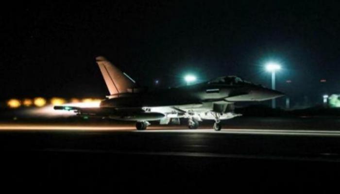 غارات أمريكية بريطانية على قاعدة جوية للحوثيين غربي اليمن