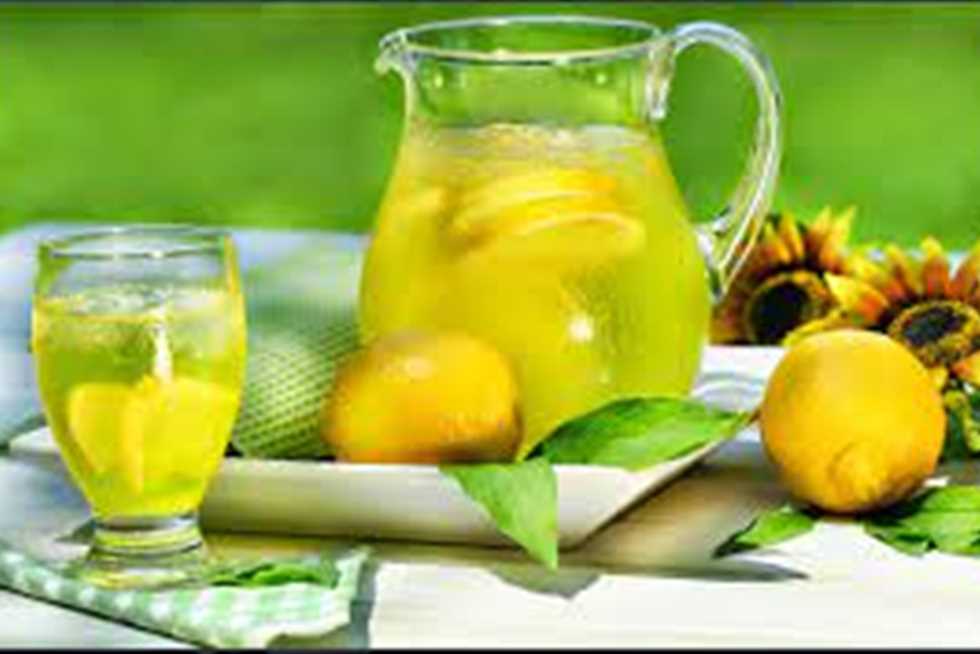 قبل العيد.. أفضل طريقة لتحضير عصير الليمون بالنعناع في المنزل 