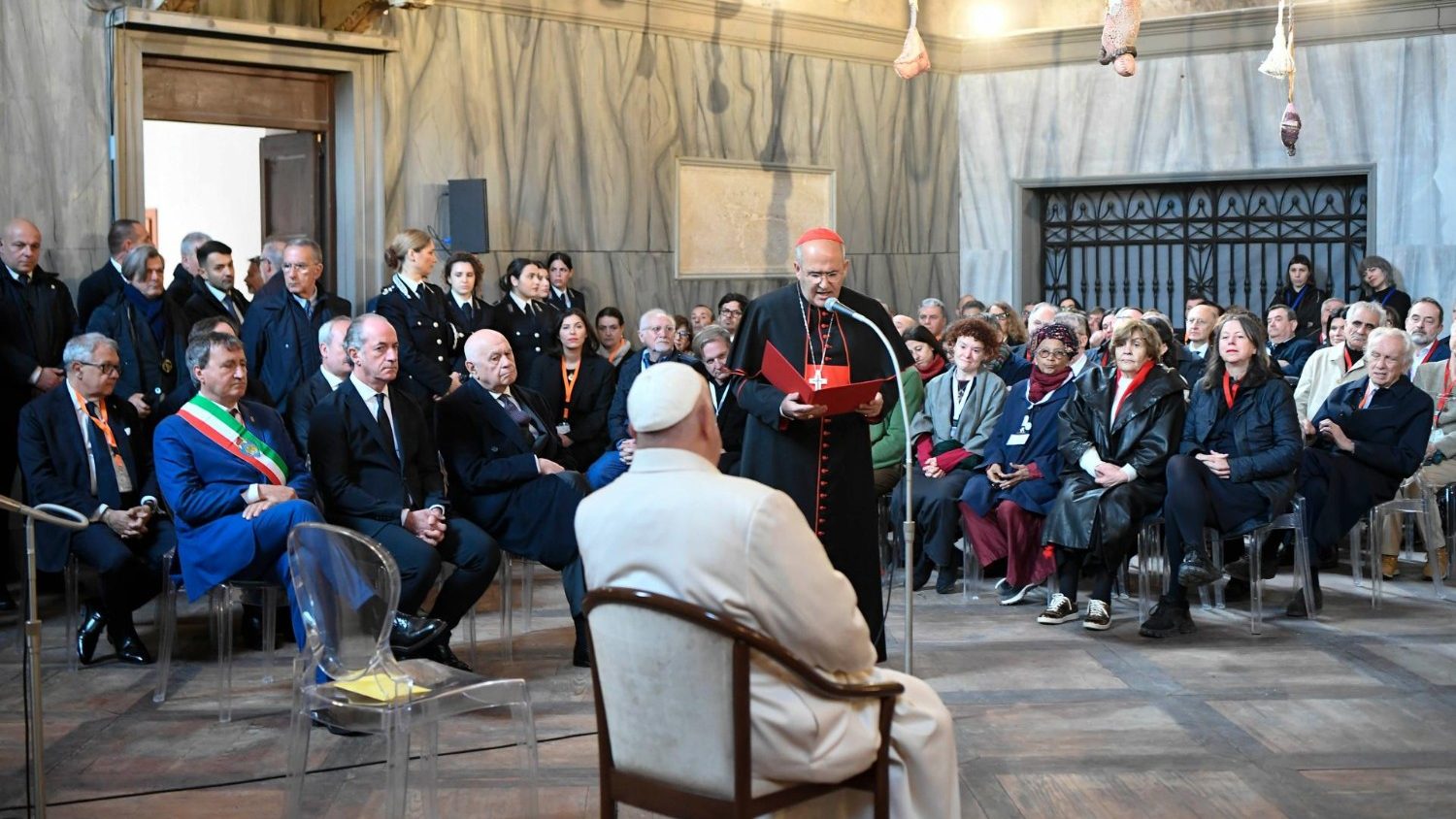 البابا فرنسيس يلتقي الفنانين في بينالي البندقية